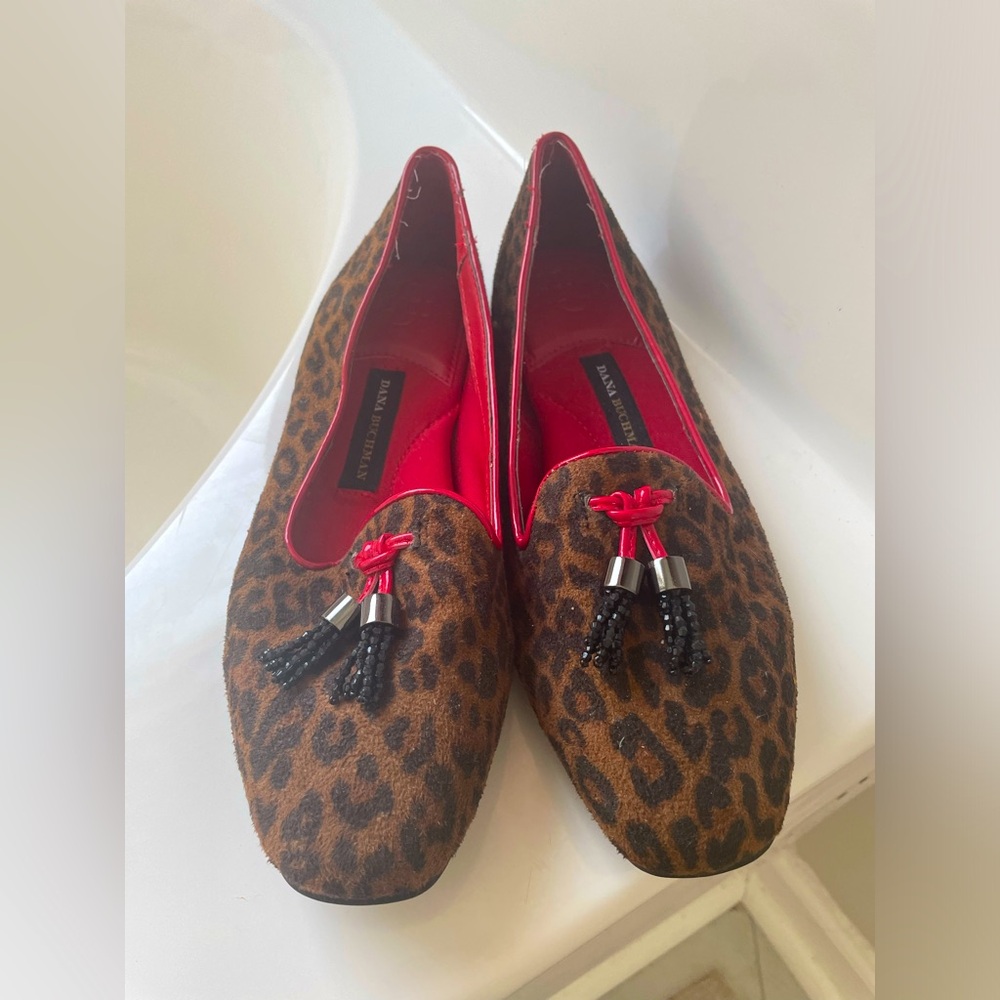 Women’s leopard flats